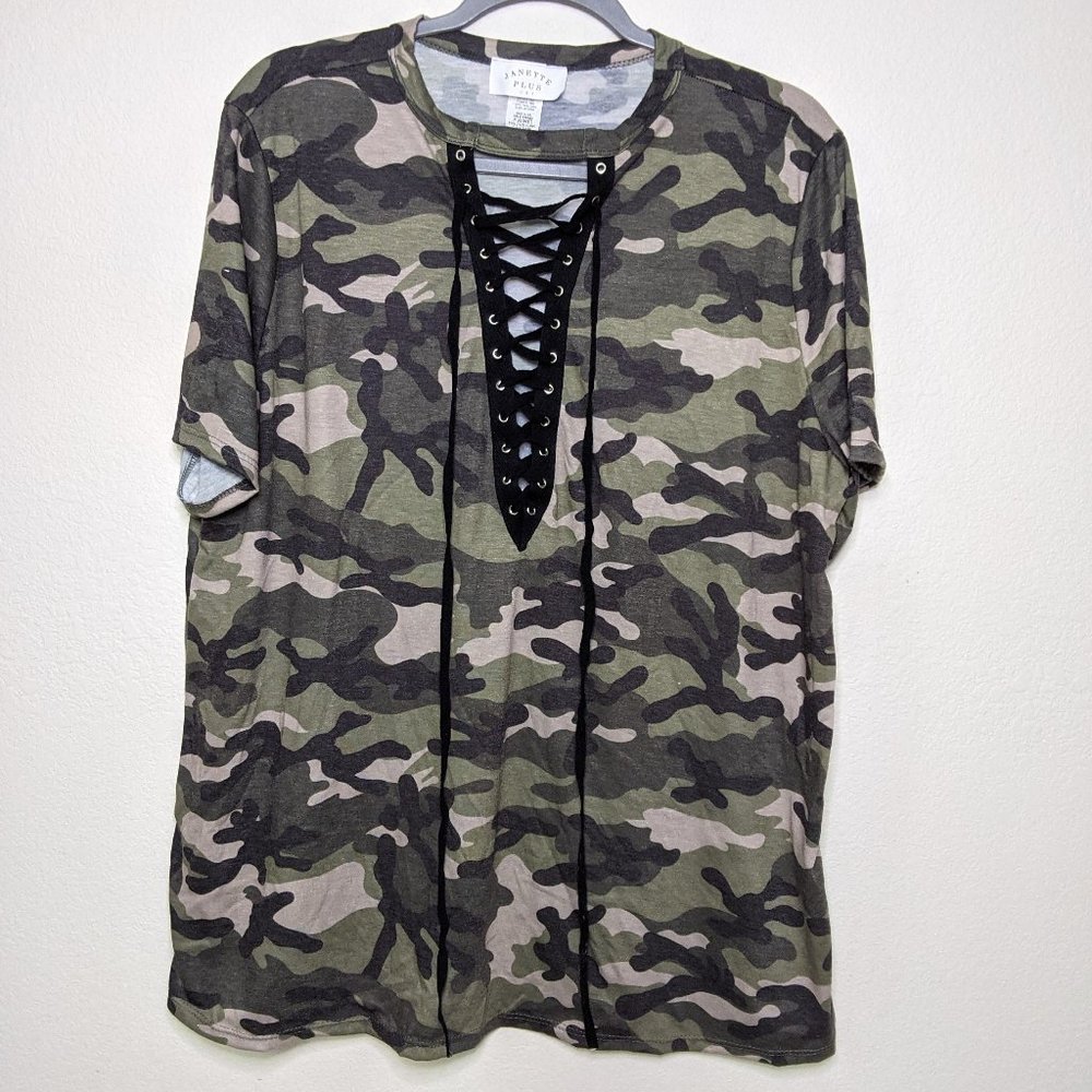 Camo lace up tee